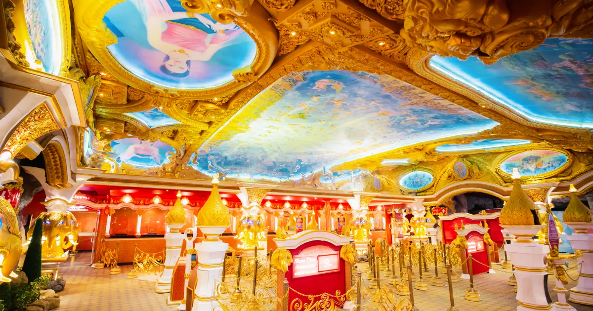 Phuket Fantasea, a luxurious and spectacular Phuket show